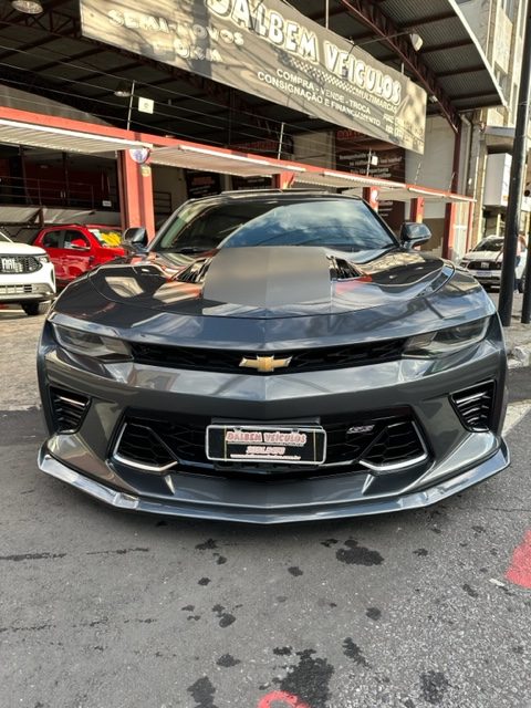 Chevrolet Camaro Fifty SS 6.2 V8 Gasolina 2017 Com teto solar